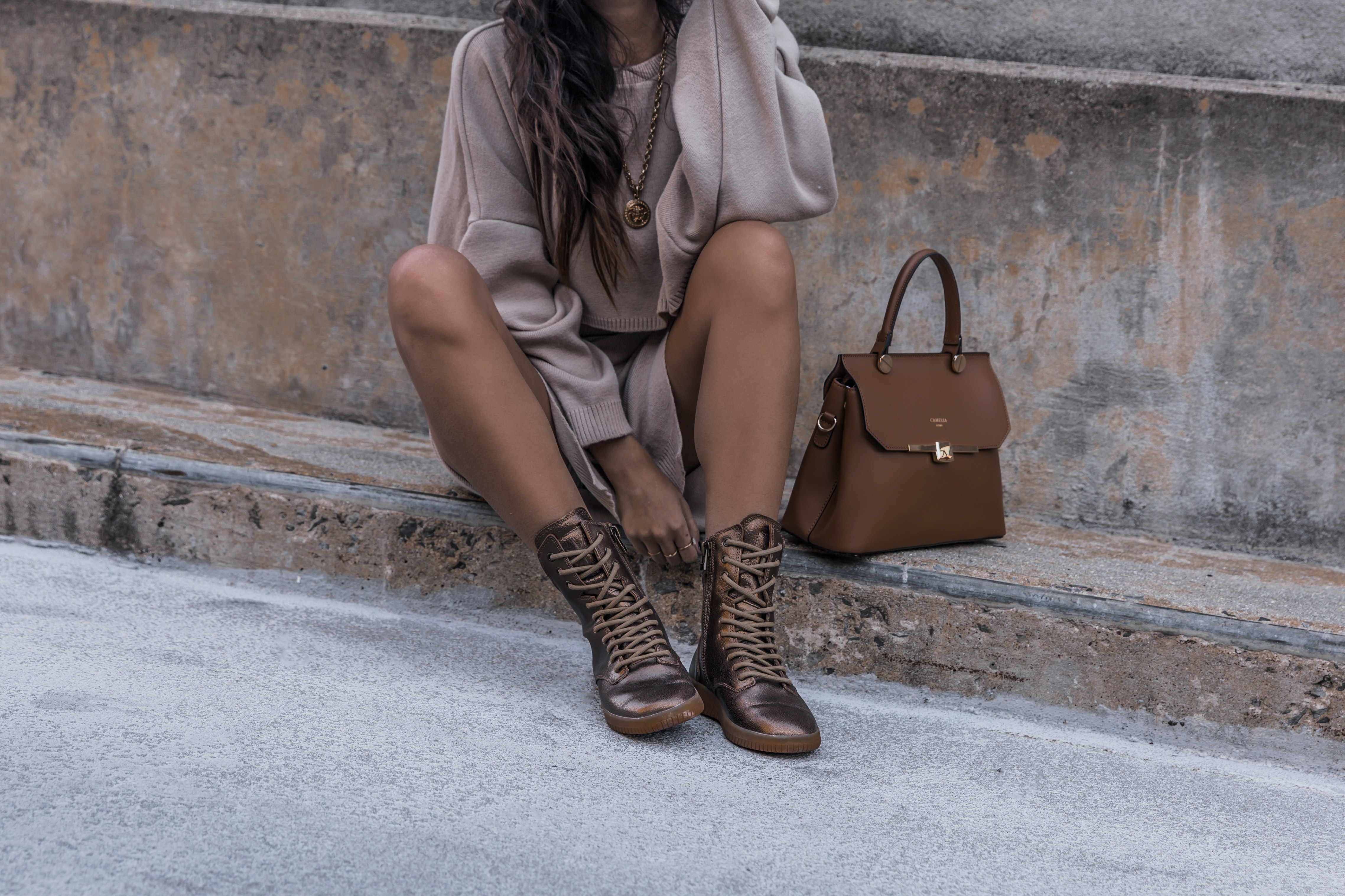 kristina-petrick-woman-with-migraine-bag